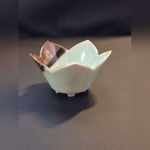 Elegant Ceramic Flower-Shaped Bowl